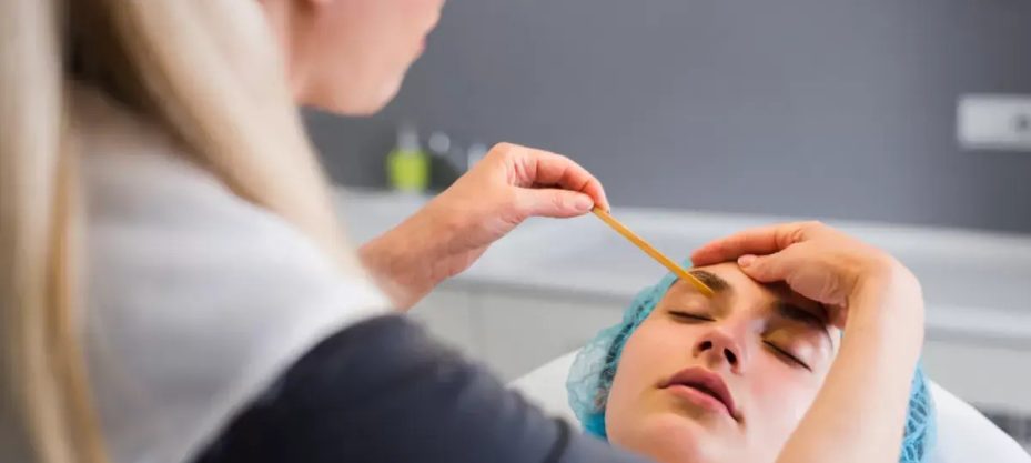 Eyebrow waxing and shaping service in Alexandria Virginia